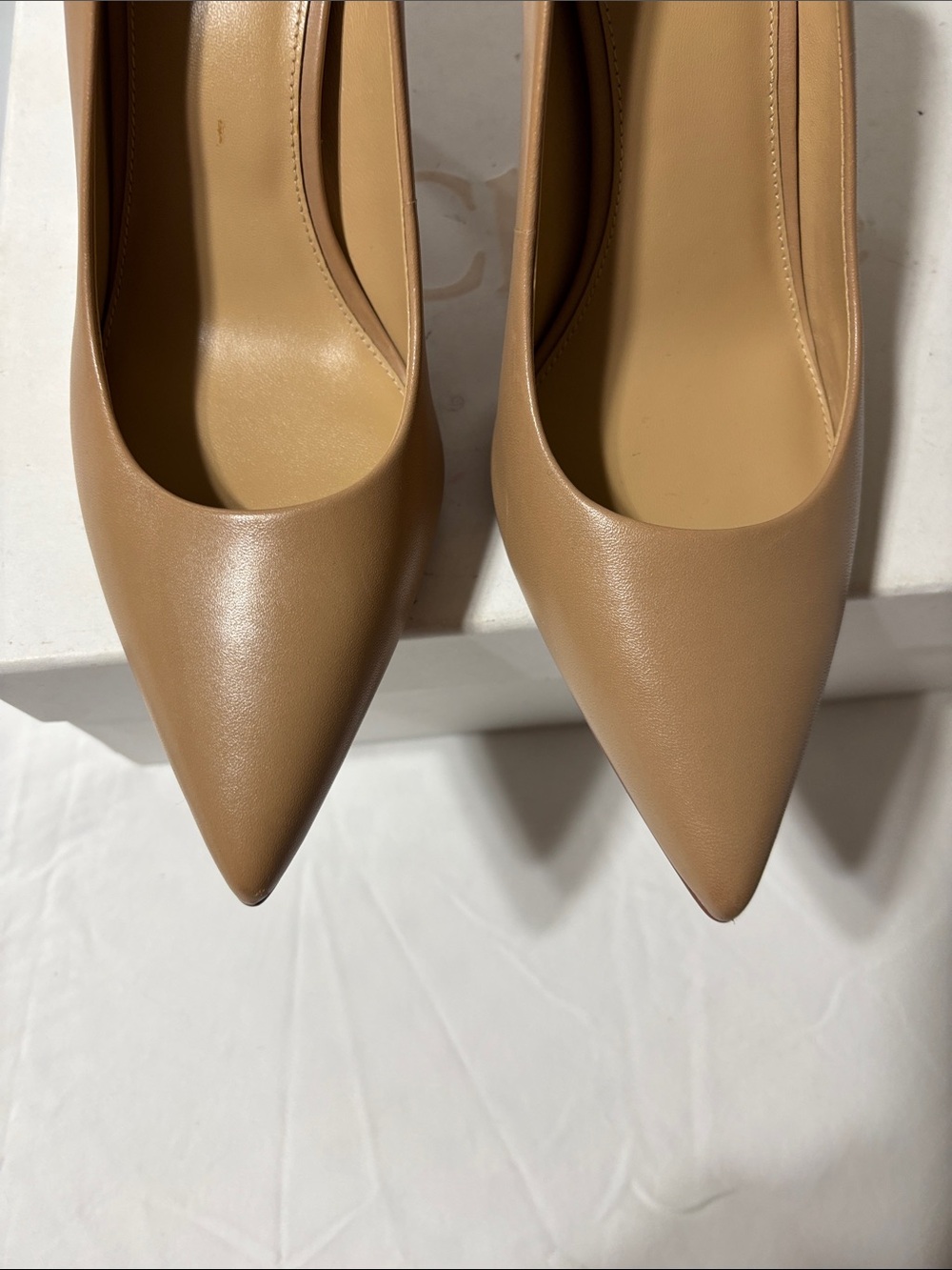 Michael Kors Taupe Pointed-Toe Leather Pumps. NWOT - Picture 4 of 10
